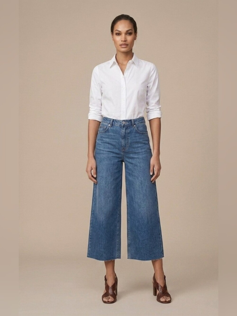 Sézane | Sacha Burgundy Croc-Embossed Leather Block Heel Sandals - Picture 2 of 15